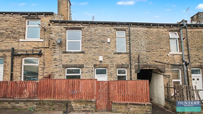 2 Bedroom Terraced House For Sale In Haycliffe Road Bradford, West Yorkshire, BD5
