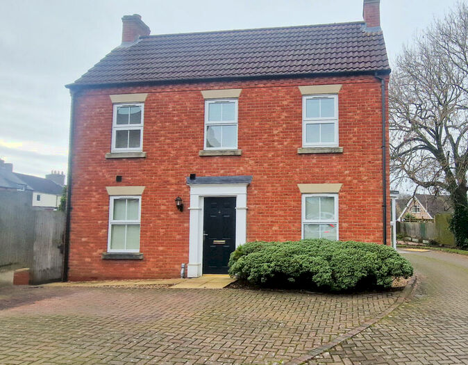 2 Bedroom House To Rent In Grosvenor Court, Spalding, Lincolnshire, PE11