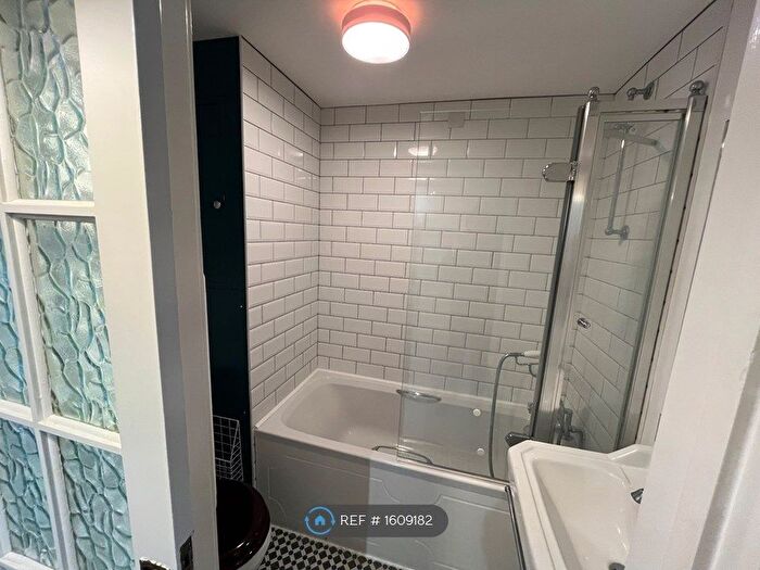 1 Bedroom Maisonette To Rent In Elgin House, Hitchin, SG4
