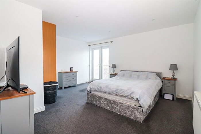 2 Bedroom Flat For Sale In Dorset Road South, Bexhill-On-Sea, TN40