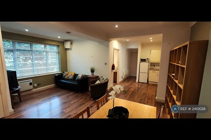 1 Bedroom Flat To Rent In Timbrell Place, London, SE16