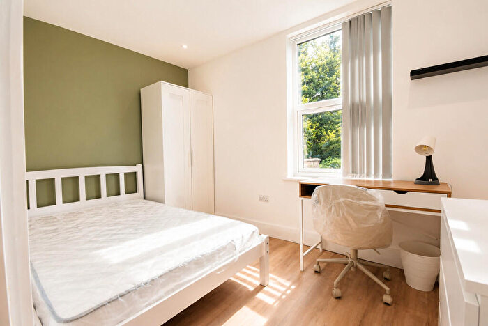 3 Bedroom Terraced House To Rent In David Road, Gosford Green, Coventry, CV1