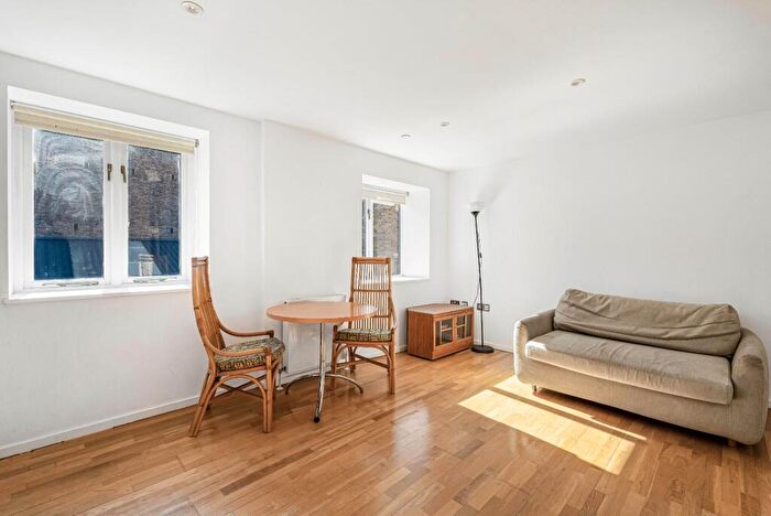 2 Bedroom Apartment To Rent In Camberwell Road, London, SE5