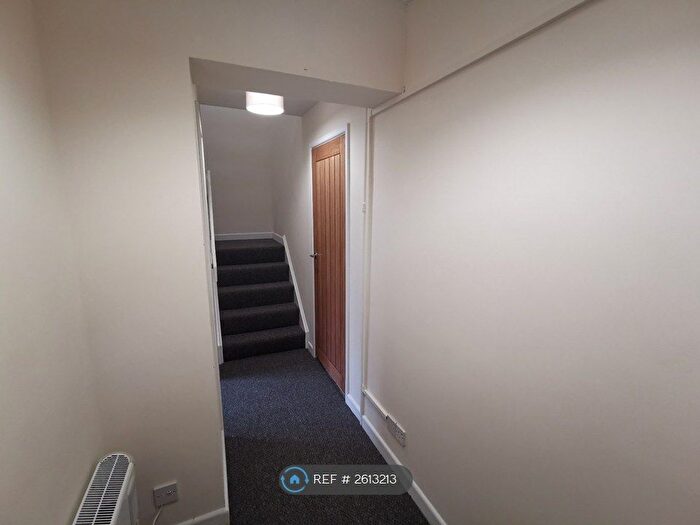 2 Bedroom Flat To Rent In Bath Road, Melksham, SN12