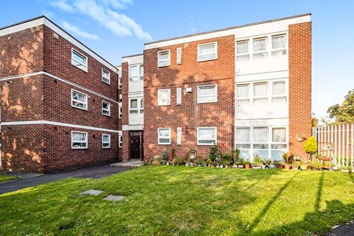 1 Bedroom Flat To Rent In Thornhill Gardens, Barking, IG11