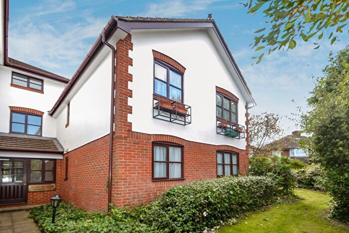 1 Bedroom Flat To Rent In Lenelby Road, Tolworth, Surbiton, KT6