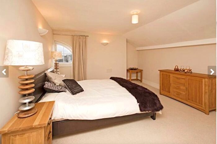 6 Bedroom Terraced House To Rent In Friars Walk, Exeter, EX2