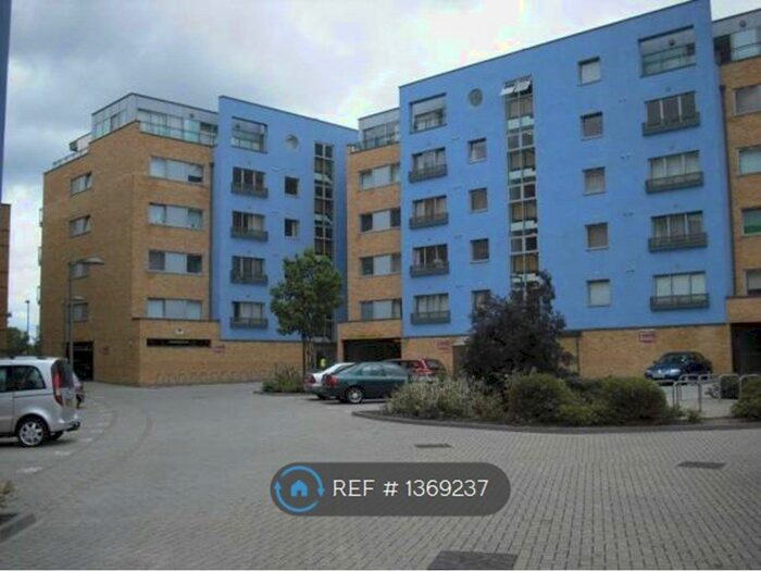 1 Bedroom Flat To Rent In Miles Close, London, SE28