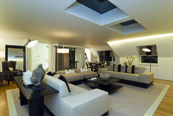 3 Bedroom Flat To Rent In St. Johns Wood Park, London, NW8