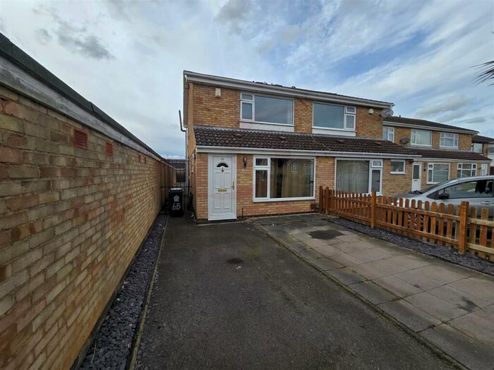 3 Bedroom Semi-Detached House To Rent In Kincaple Road, Rushey Mead, Leicester, LE4