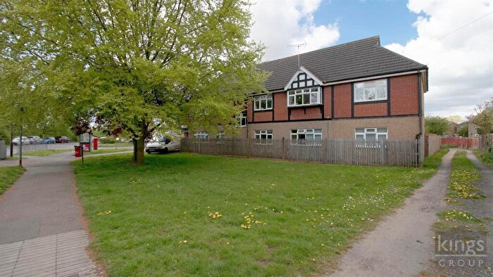 2 Bedroom Apartment To Rent In Manor Parade, Hatfield, AL10