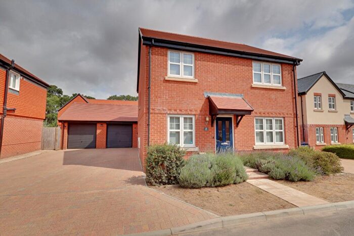 4 Bedroom Detached House For Sale In Kidmere Way, Denmead, PO7
