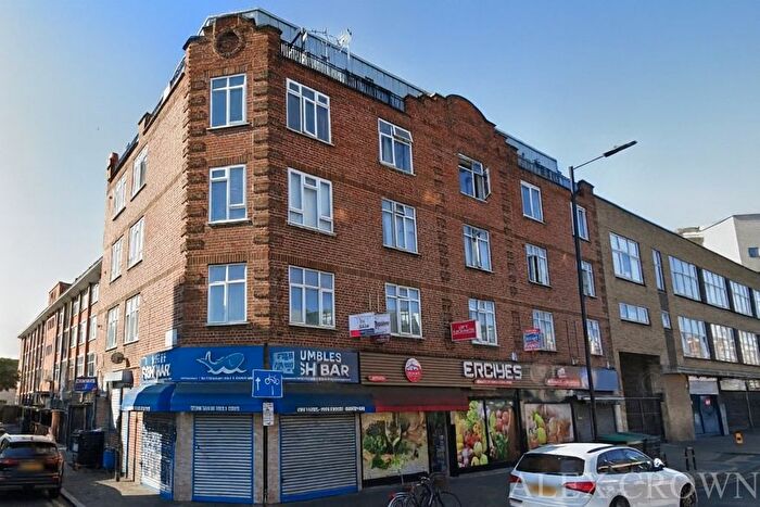 3 Bedroom Flat To Rent In Classic Mansions, Well Street, Dalston, E9