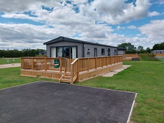 2 Bedroom Lodge For Sale In Malton Road, Pickering, YO18