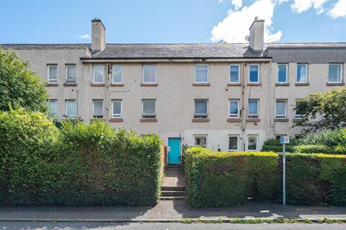 2 Bedroom Flat For Sale In Loganlea Terrace, Edinburgh, EH7