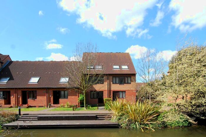 4 Bedroom Terraced House To Rent In Rotterdam Drive, Isle Of Dogs, London, E14