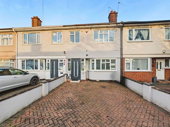 4 Bedroom House For Sale In Field End Road, Ruislip, HA4