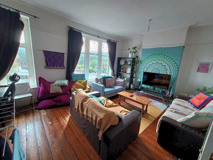 3 Bedroom Flat To Rent In Waterloo Gardens, Roath, Cardiff, CF23