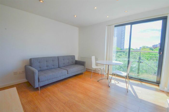 Studio To Rent In Ocean Wharf, Westferry Road, London, E14