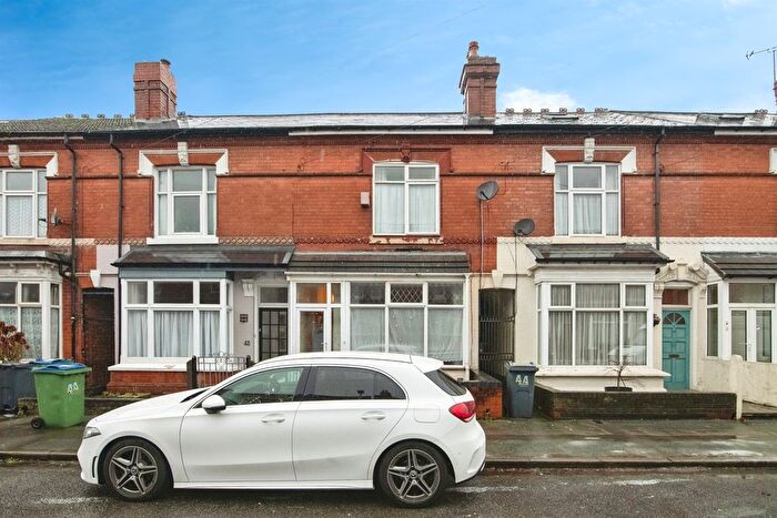 3 Bedroom Terraced House For Sale In Poplar Road, Smethwick, B66