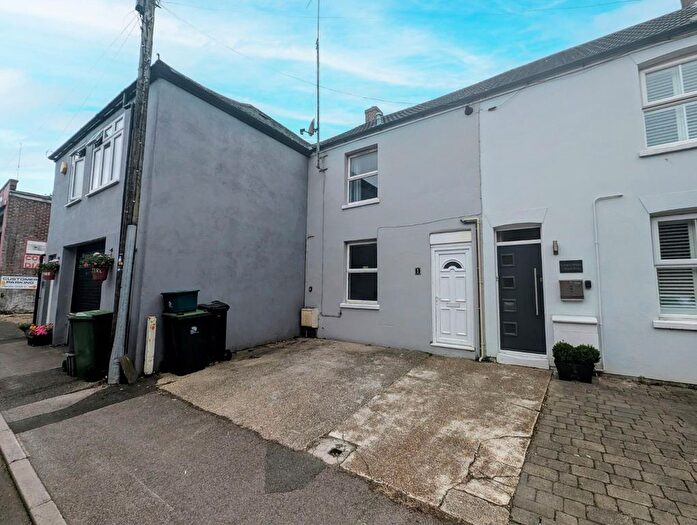 3 Bedroom Terraced House To Rent In Marsh Road, Weymouth, DT4