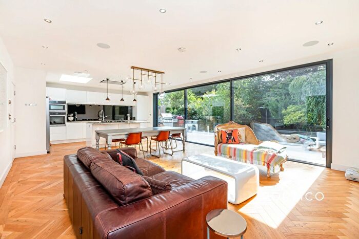 4 Bedroom Terraced House To Rent In Canonbury Park South, N1