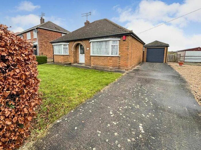 2 Bedroom Detached Bungalow For Sale In Walkerith Road, Morton, Gainsborough, DN21