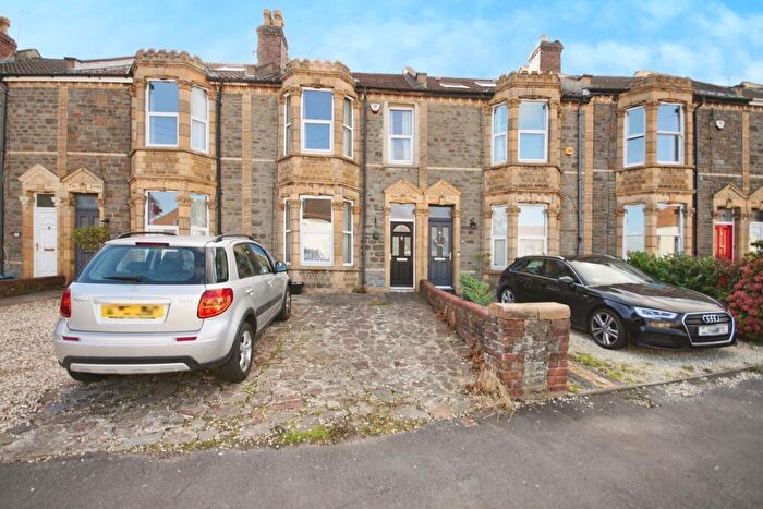 4 Bedroom Terraced House For Sale In Downend Road, Fishponds, Bristol, BS16