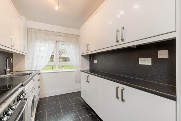2 Bedroom Flat For Sale In Flat, Lady Nairne Place, Willowbrae, EH8