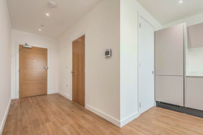 1 Bedroom Apartment To Rent In Royal Winchester House, Bracknell, RG12