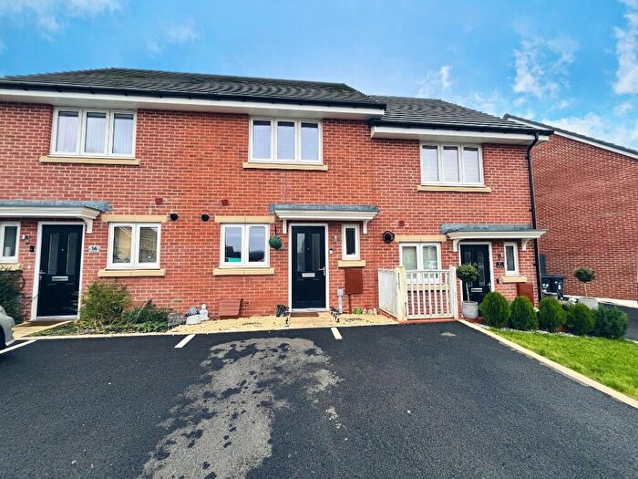 2 Bedroom Terraced House For Sale In Whitby Close Daventry Northamptonshire, NN11