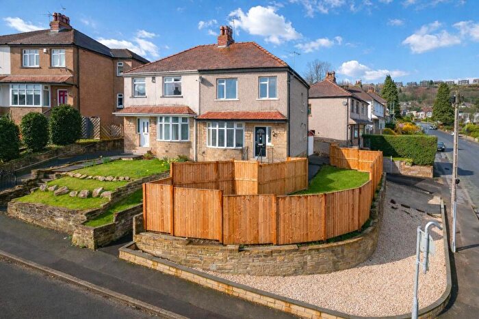 3 Bedroom Semi Detached House For Sale In Strathallan Drive, Baildon, Shipley, West Yorkshire, BD17