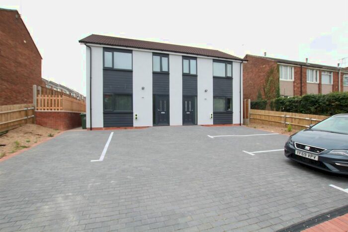 3 Bedroom Semi Detached House To Rent In Hinckley Road, Walsgrave On Sowe, Coventry, CV2