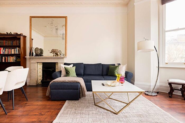 2 Bedroom Flat To Rent In Kensington, SW10