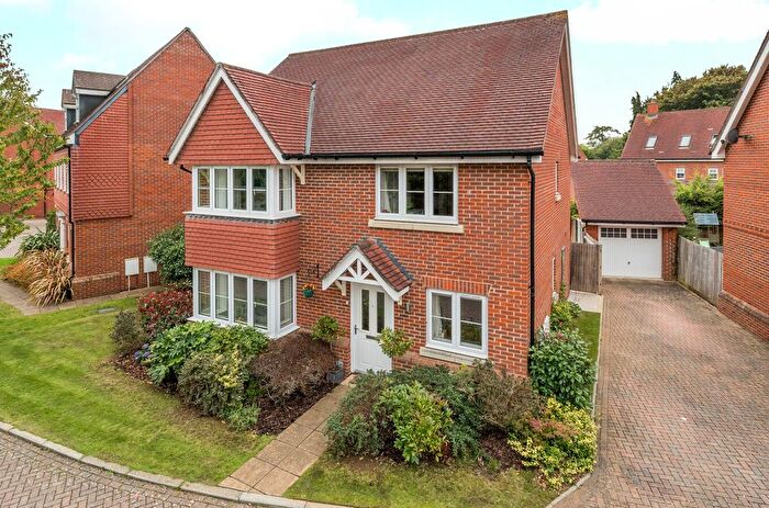 4 Bedroom Detached House For Sale In Godalming, Surrey, GU7