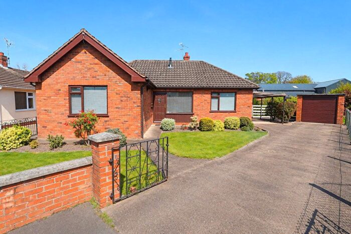 2 Bedroom Detached Bungalow For Sale In Ffordd Dyfed, Wrexham, LL12