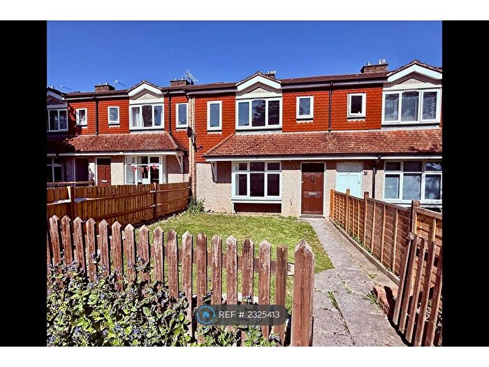 2 Bedroom Terraced House To Rent In The Chantrys, Farnham, GU9