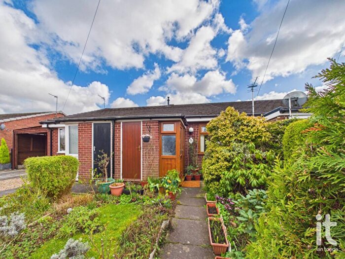 1 Bedroom Terraced Bungalow For Sale In Dunvegan Road, Hazel Grove, Stockport, SK7