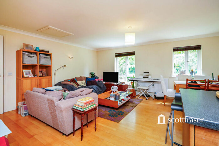 2 Bedroom Apartment To Rent In Hadow Road, Marston, OX3
