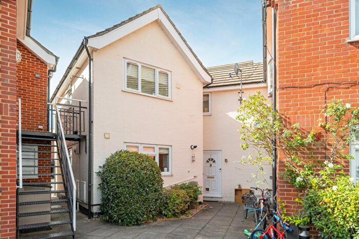 1 Bedroom Maisonette To Rent In High Street, Sunningdale, SL5