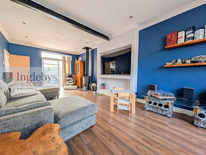 3 Bedroom Semi-Detached House For Sale In Victoria Avenue, Redcar, TS10