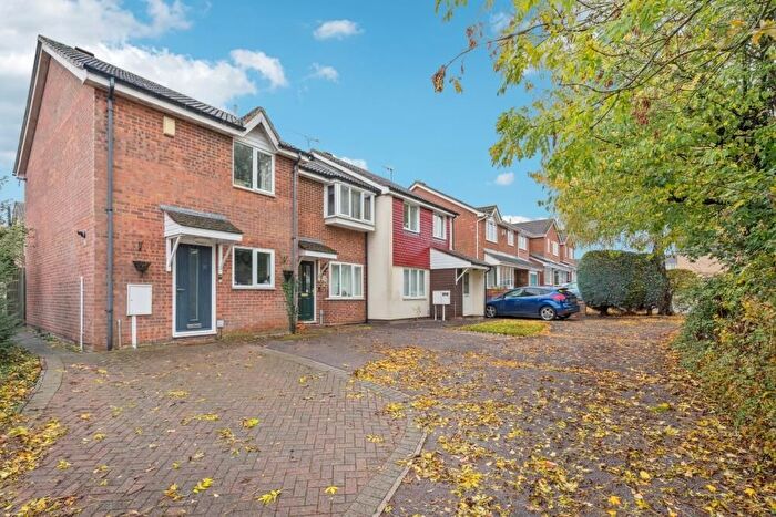 2 Bedroom End Of Terrace House For Sale In Rivetts Close, Olney, MK46