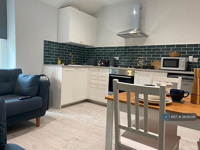 2 Bedroom Flat To Rent In West Road, Buxton, SK17