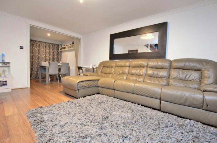2 Bedroom Flat For Sale In Shepherds Close, Romford, RM6