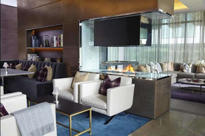 3 Bedroom Apartment To Rent In The Heron, Moor Lane, London, EC2Y