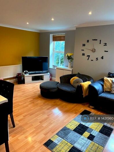 2 Bedroom Flat To Rent In Haydock Lodge, Wallington, SM6