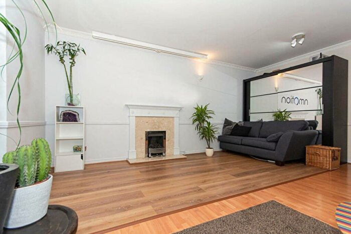 2 Bedroom Terraced House To Rent In Wycliffe Road, Battersea, SW11