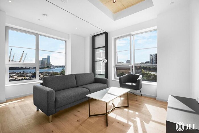 1 Bedroom Flat To Rent In Douglass Tower, Good Luck Hope, E14