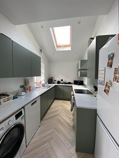 6 Bedroom End Of Terrace House To Rent In Landcross Road, Fallowfield, M14