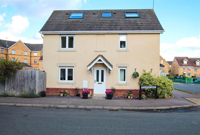 4 Bedroom Semi Detached House For Sale In Goodman Drive, Leighton Buzzard, LU7